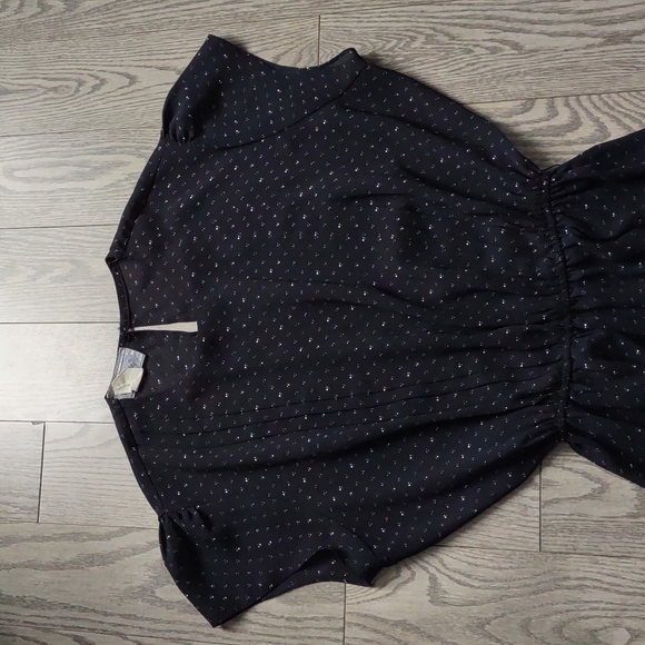 Beautiful dress by Sandi Gale ⭐☘️🌼🌼 - Picture 2 of 12